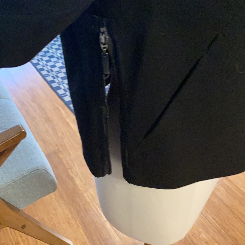 Rachel Roy black blazer zippers on side - Picture 3 of 7